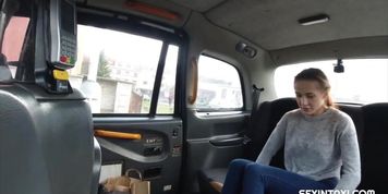 Sexy Flexible Brunette Spread Her Legs (Nicole Love)