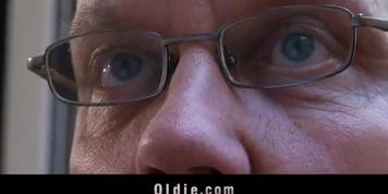 Old man tastes Natalys young pussy