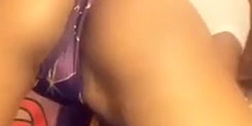 Ebony thot cameltoe