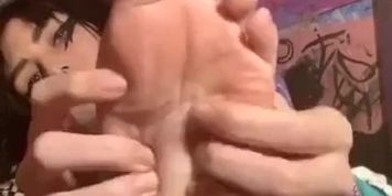 Emo chick feet (pretty_feet)