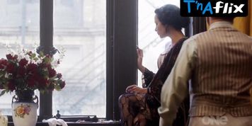 Shavaughn Ruakere Breasts Scene  in When We Go To War
