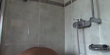 Sexy blonde mommy combines shaving and sucking dick