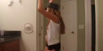 Teen Dancing In The Nude