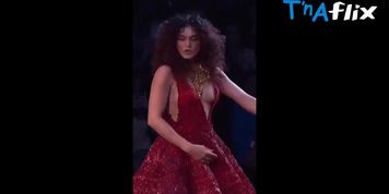 Taapsee Pannu Breasts Scene  in Taapsee Pannu Lakme Fashion Week 2023