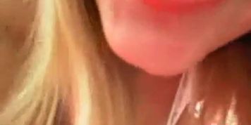 Loira gata