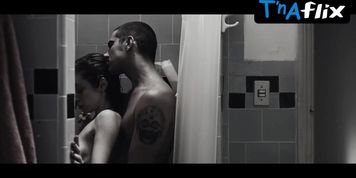 Marina Provenzzano Breasts Scene  in Legalize Ja: Amizade Nunca Morre