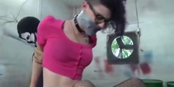goth brat went to a bad neighborhood and got abdctd