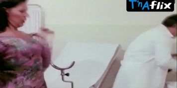 Isa Foster Underwear Scene  in Il Ginecologo Della Mutua