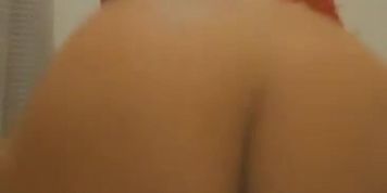 Raebae Bathroom Twerk