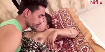 Husband Ke Promotion Ke Liye Desi Wife Gayi Boss Ke Paas