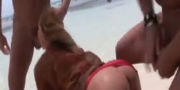 Teen beach fuck - video 1