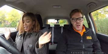 Big booty ebony bangs in driving school