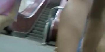 Fluttering upskirt of a sweety
