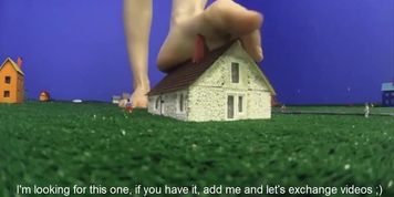 I'm looking for this giantess brandy, if you have it, add me and let's exchange videos ;)