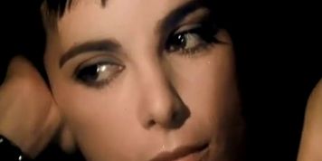 Paola Montenero Breasts,  Bush Scene  in Il Mondo Porno Di Due Sorelle