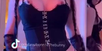 Bonn1e7hebunny
