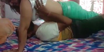 Indian sexy Nokrani fucked by young boss. Viral video with audio!!