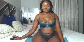 thick booty ebony showing lips through panties