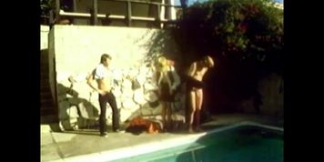 The Winning Stroke (USA 1973) (Cyndee Summers, Isis Taylor, John Holmes, Orita De Chadwick, Ric Lutze)