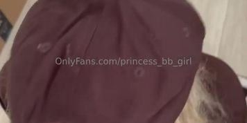 Goodest Girl &ndash; Horny Delivery Girl Gets A Creampie
