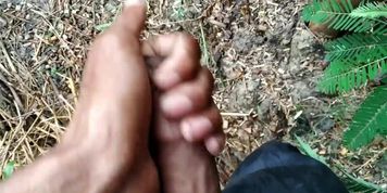 Solo Male Masturbation in outdoor_Indian desimast (Desimast Desimast, Sunny Leone)