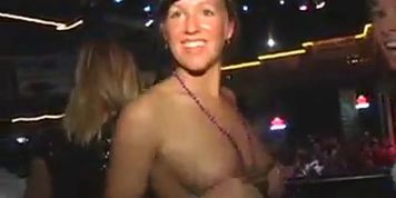 Party Girls Expose on Spring Break