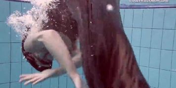 Underwater girl Liza Rachinska swims naked (Amanda Monroe, Pussy Eater)