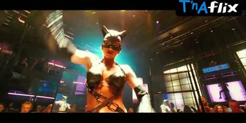 Halle Berry Sexy Scene  in Catwoman
