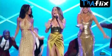 Jojo Sexy Scene  in Divas Holiday: Unsilent Night