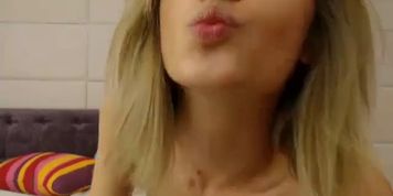 Skinny girl shows her ass from behind