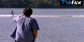 Helena Ranaldi Bikini Scene  in Lacos De Familia