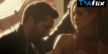 Lygie Duvivier Sexy Scene  in Metal Hurlant Chronicles