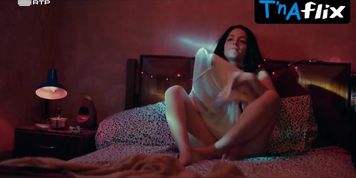 Bruna Quintas Breasts Scene  in Luz Vermelha