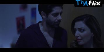 Navina Bole Bikini Scene  in Ek Anjaan Rishtey Ka Guilt