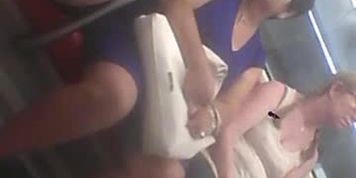 chilena en el metro se excita cuando la grabo y tiene orgasmos 2