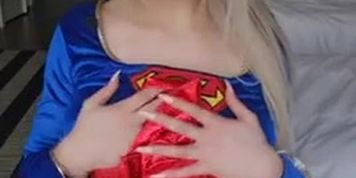Danielle DeNicola Supergirl Striptease (Alisa Kiss, danielle ????)