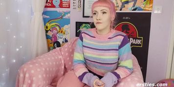Cute Gamer Girl Evie Takes a Break and Gets Herself Off (GamerGirl)