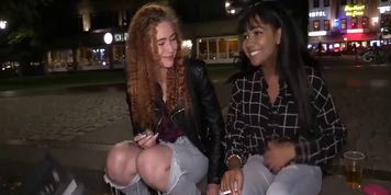 Under feet - Public feet