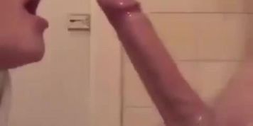 Una super mamada digna de la actriz porno n&uacute;mero 8 del mundo