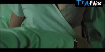 Adriana Esteves Underwear Scene  in Assedio