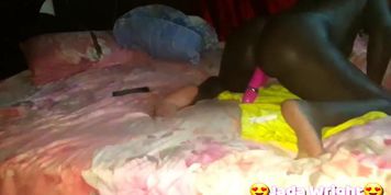 I love fucking my self with my toys / so much fun to squirt all over the bed