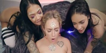 Horny Teen Rave Babes Ignore Quarantine Lockdown Rules