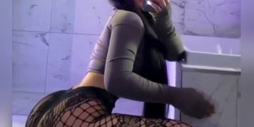 Azz everywhere 13