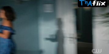 Yael Grobglas Sexy Scene  in Jane The Virgin