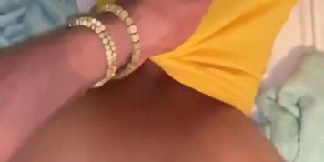huge ass twerking on cock