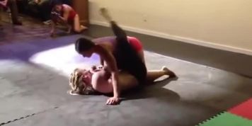Sexy_competitve_wrestling