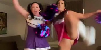 Pawg twerking on Instagram live