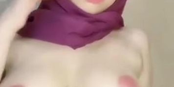 Ukhti Jilbab Cantik Mulus Colok Memek