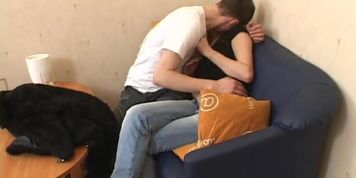 Blonde bloes dick in amateur video