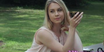 Gorgeous cutie facialized